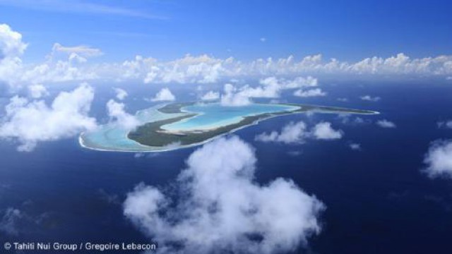 ツバイ島（上陸）ヘリコプター遊覧ツアー