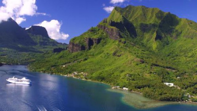タヒチ島発/モーレア島日帰りツアー モーレア ランド＆ラグーンツアー 【出発時のみ日本人ガイド付】