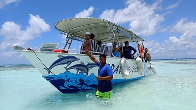 オテピピ村＆リーフアイランドツアー（モツピクニック付き）