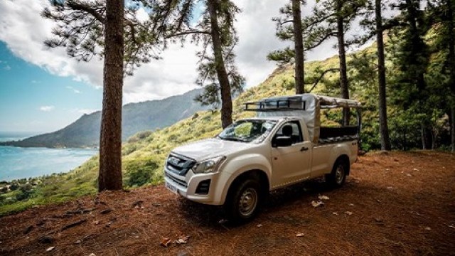 タヒチ島発/モーレア島日帰りツアー 4WDサファリツアー＆モツピクニック