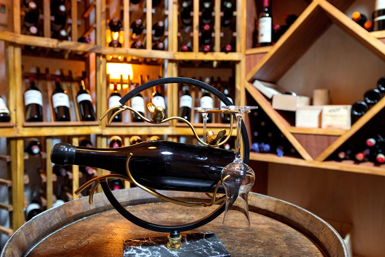 ワインセラー / Underground Wine Cellar