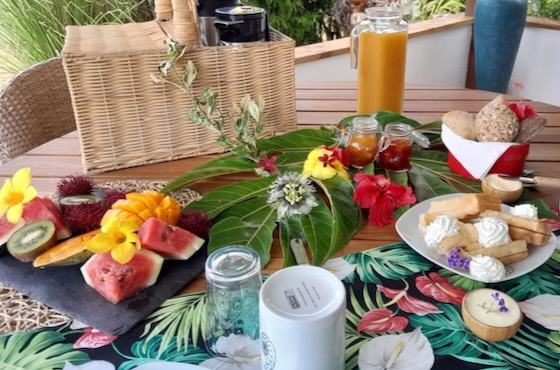 ダイニング/ Dining