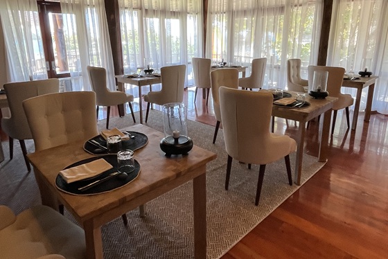 サルワキ レストラン / Saluwaki Restaurant