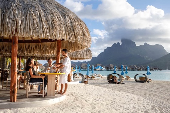 ファレ・ホア/　 Fare Hoa Beach Bar & Grill